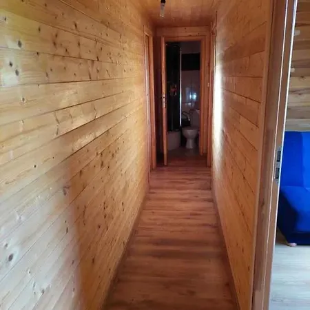 Domek Letniskowy Nad Jeziorem Hartowieckkim *